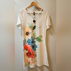 NWT Noracora Floral Dress Size M US 8